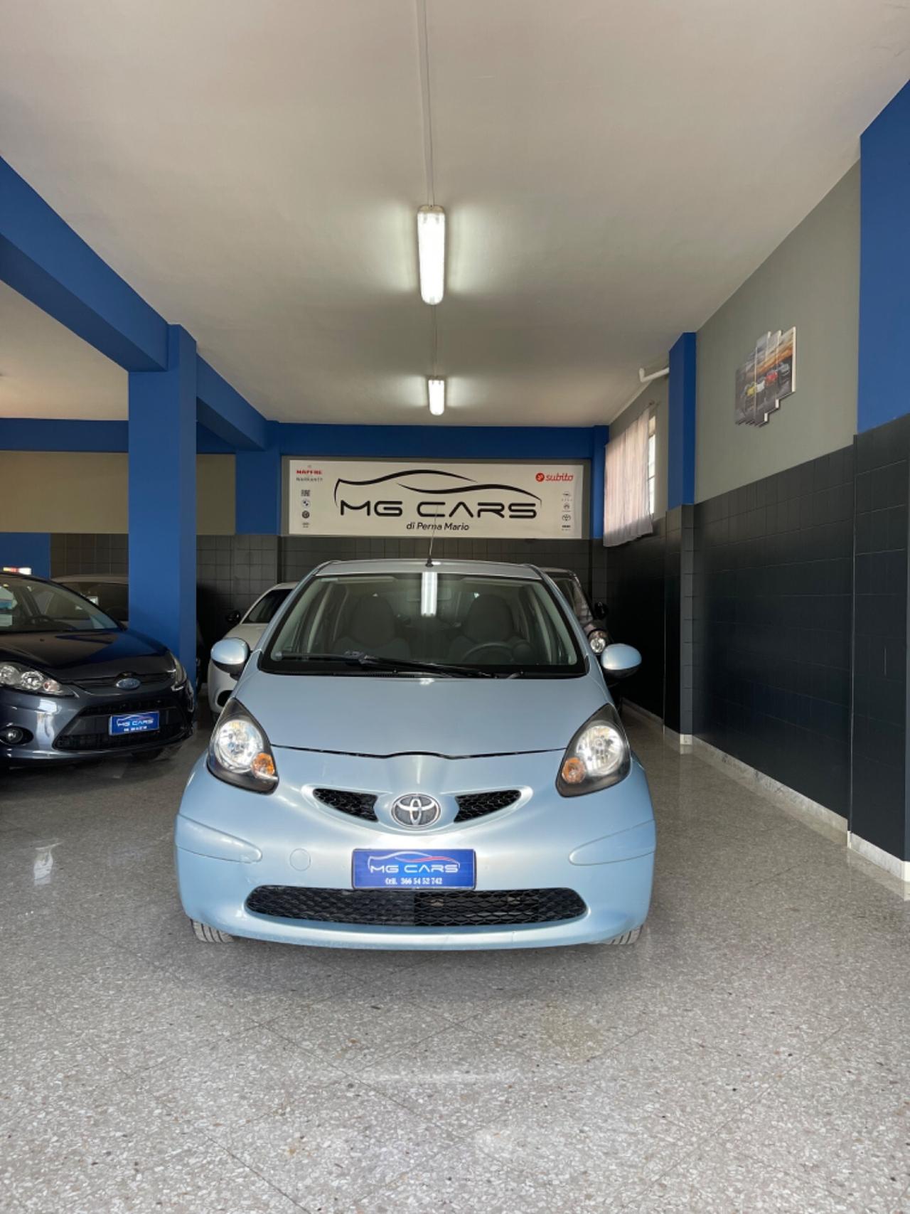 Toyota Aygo 1.0 12V VVT-i 5 porte Sol