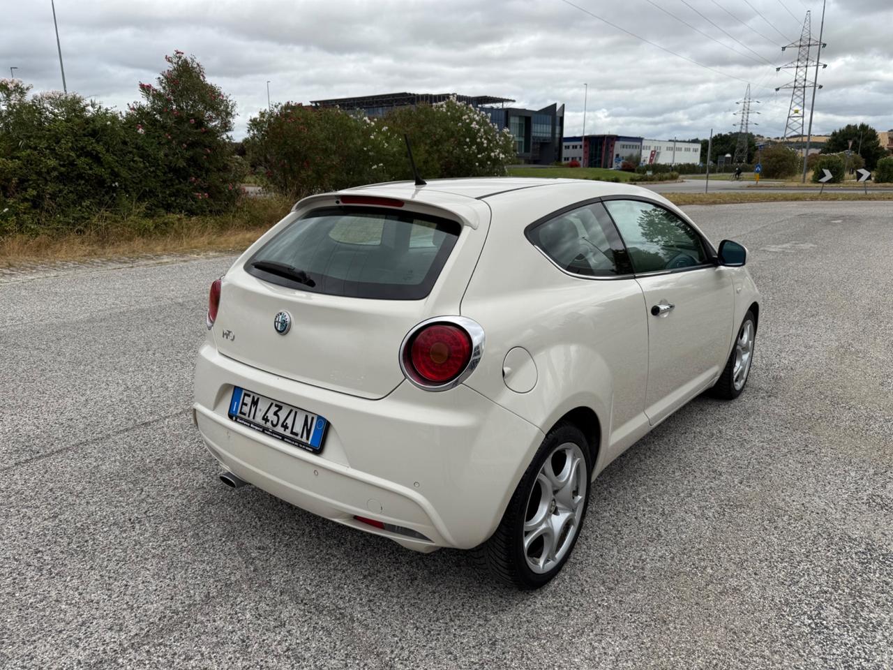 Alfa Romeo MiTo 1.4 T 120 CV GPL Distinctive Sport Pack