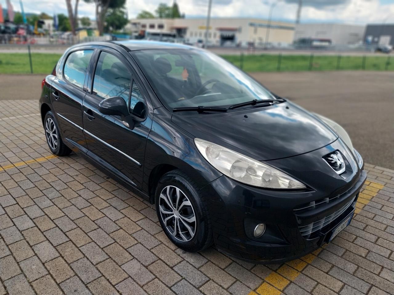 Peugeot 207 1.4 HDi 70CV 5p. Active