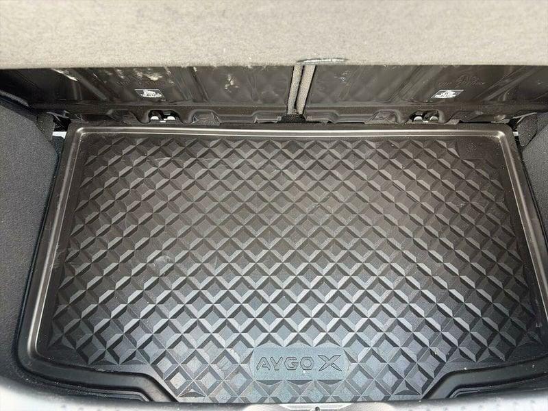 Toyota Aygo X 1.0B (72 CV) Active