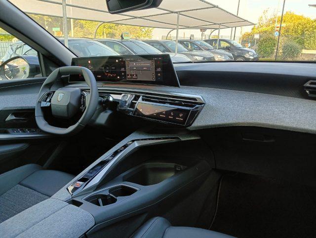 PEUGEOT 3008 Hybrid 145 e-DCS6 Allure con Navi Pack e Cam 360°