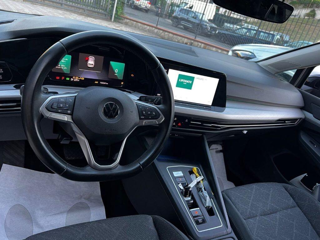 VOLKSWAGEN Golf 1.0 eTSI EVO DSG Life