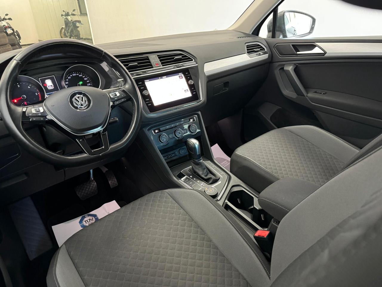 Volkswagen Tiguan 2.0 TDI SCR DSG Business BlueMotion Technology
