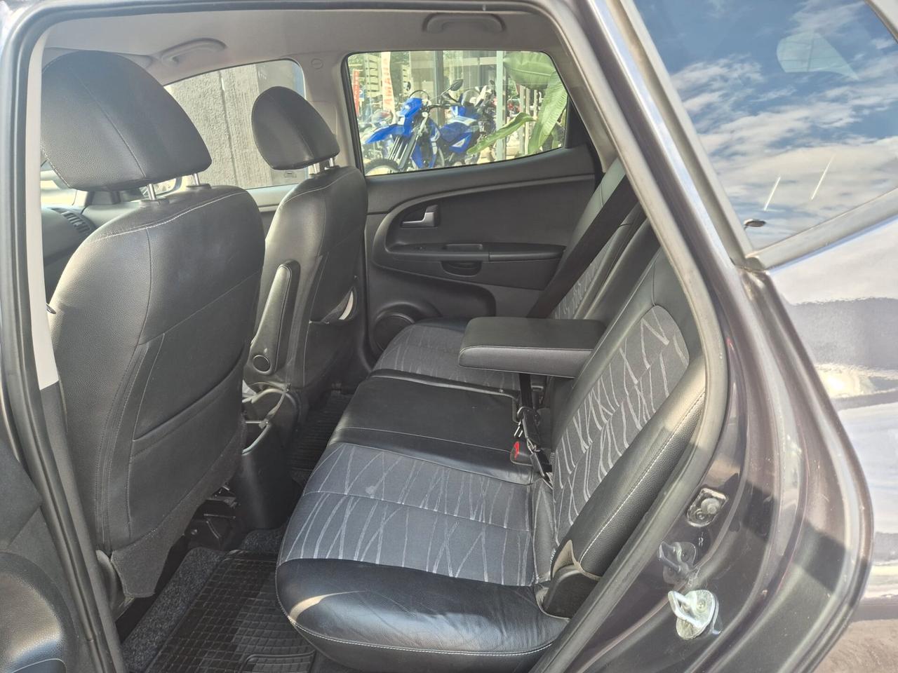 Kia Venga 1.4 EcoGPL Cool E6B--GPL Scad. 2036!!!