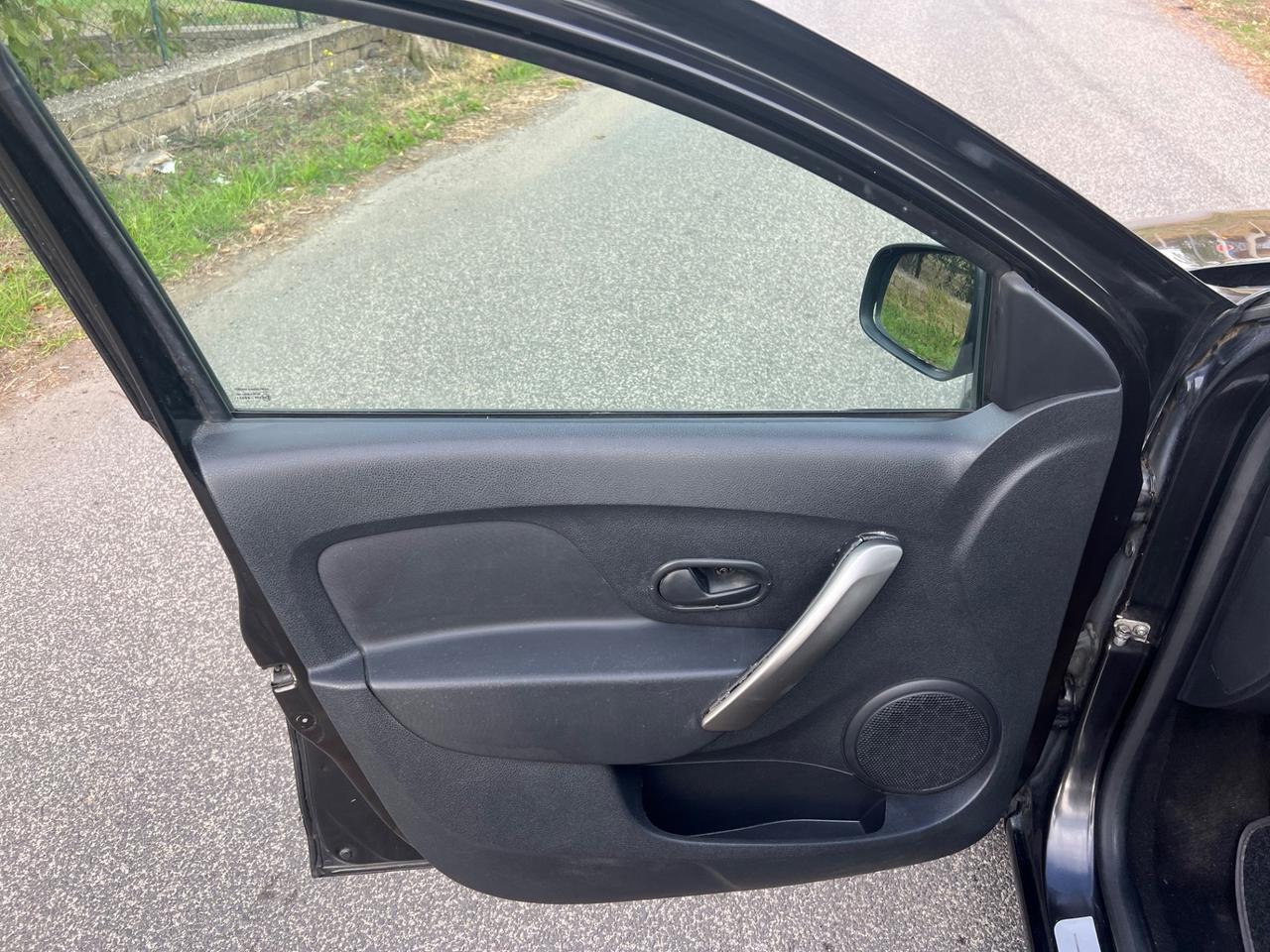 Dacia Sandero 1.2 16V GPL 75CV