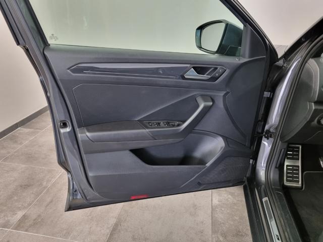 VOLKSWAGEN T-Roc 1.5 TSI ACT Style BlueMotion Technology R-LINE