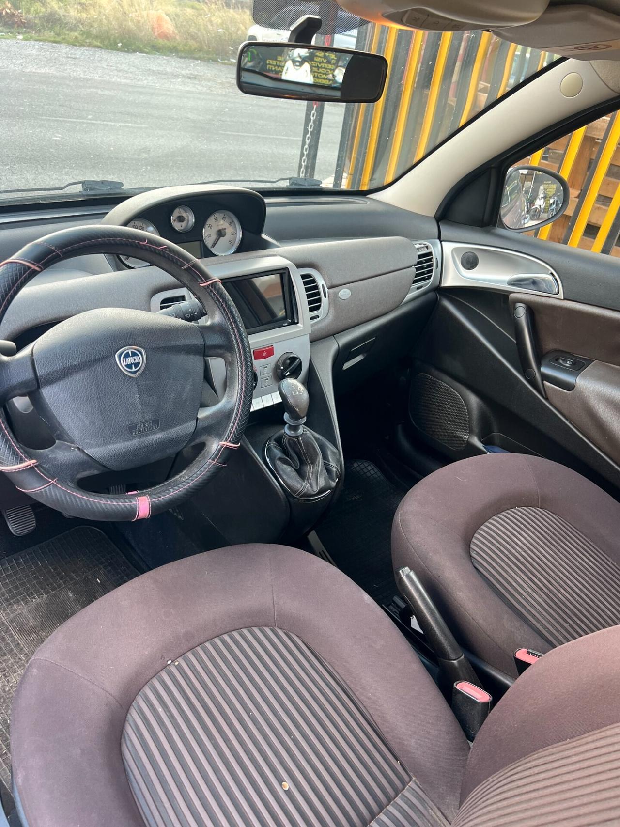 Lancia Ypsilon 1.2 GPL