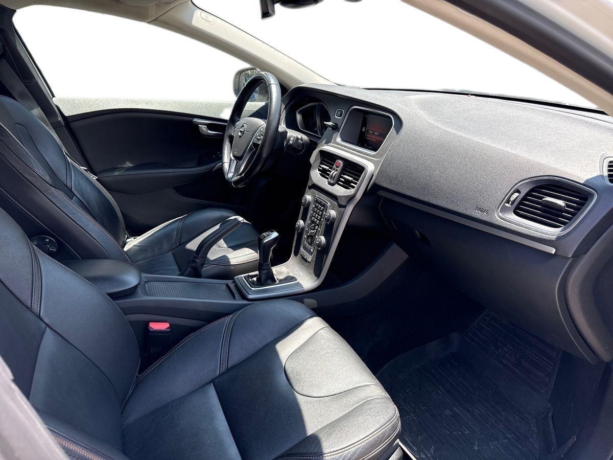 VOLVO V40 II 2012 Cross Country - V40 Cross Country 2.0 d2 Style Plus my19