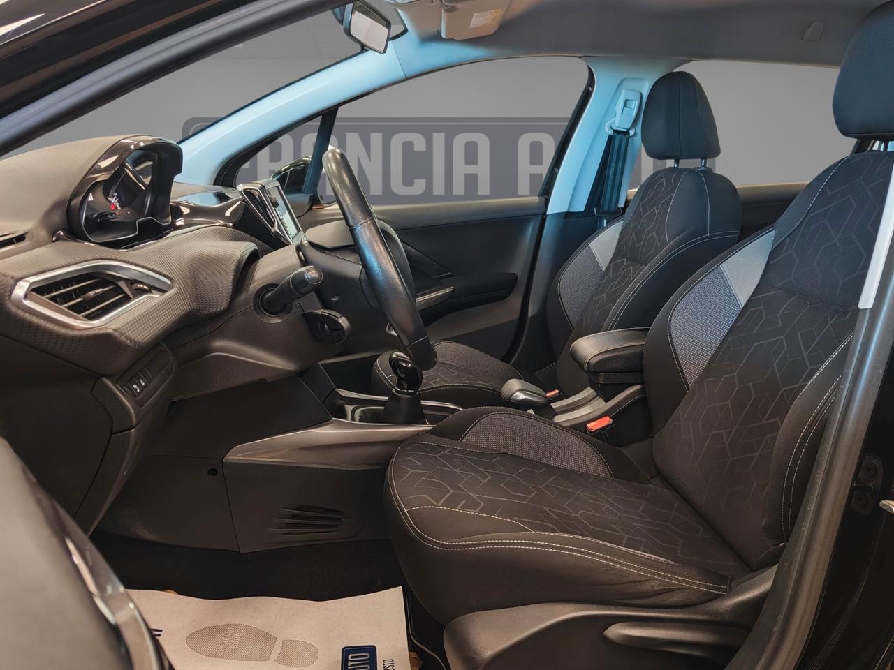 Peugeot 2008 BlueHDi 75 cv -113.000 KM!!-