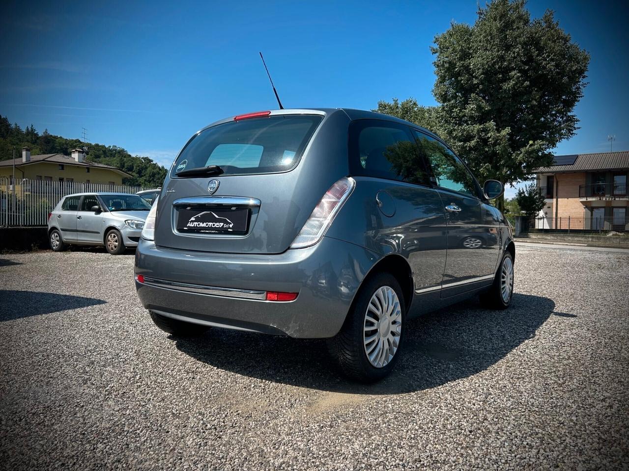 Lancia Ypsilon 1.2 69 CV UNIPROPRIETARIO-NEOPATENTATI