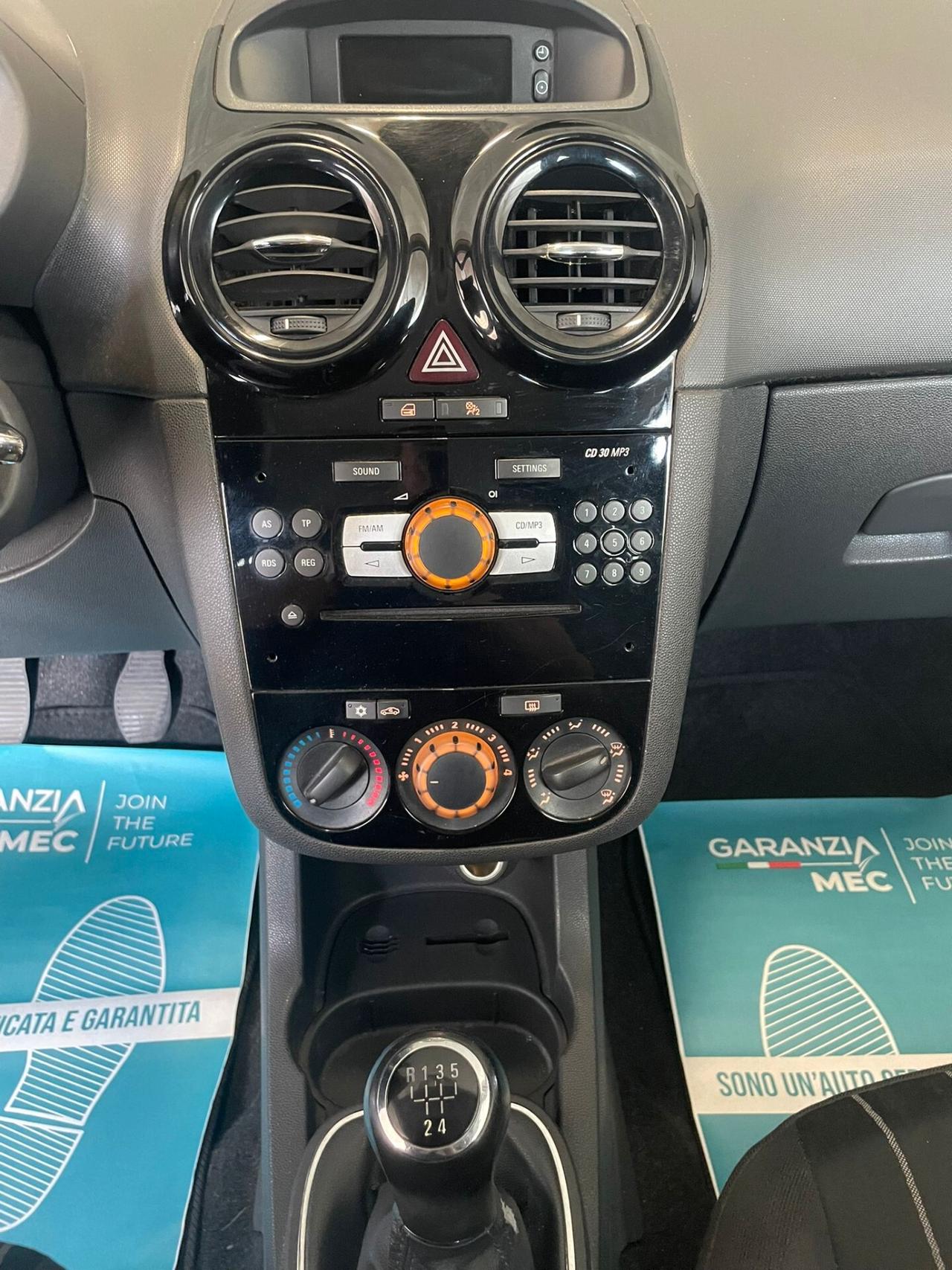 Opel Corsa 1.2 3 porte Club