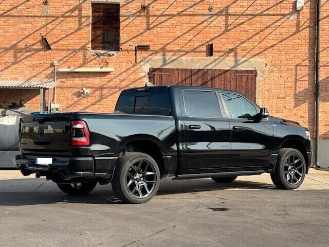 DODGE RAM 1500 SPORT 5.7L V8 NIGHT EDITION 4x4