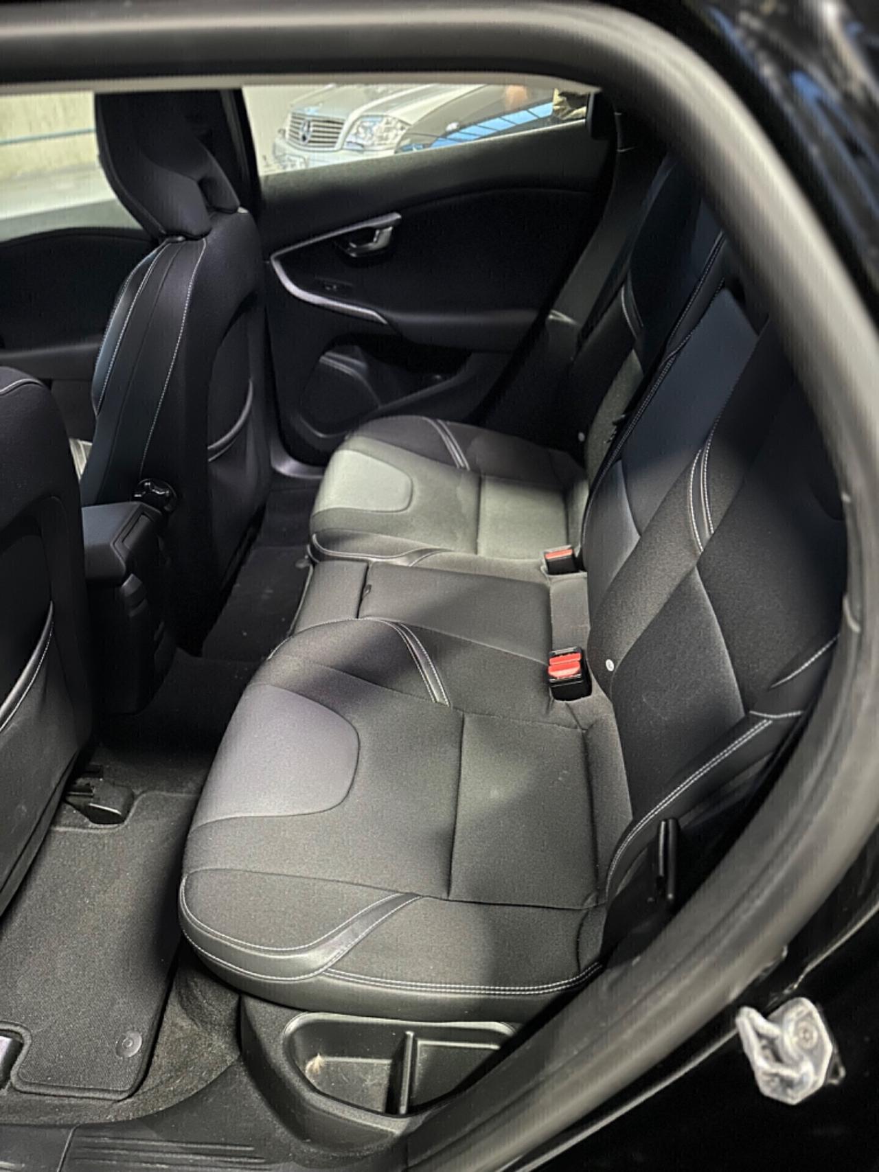 Volvo V40 D2 Geartronic R-design