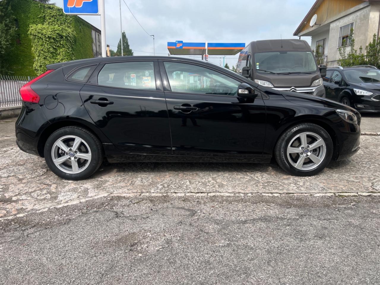 Volvo V40 D2 Momentum 2.0 120cv