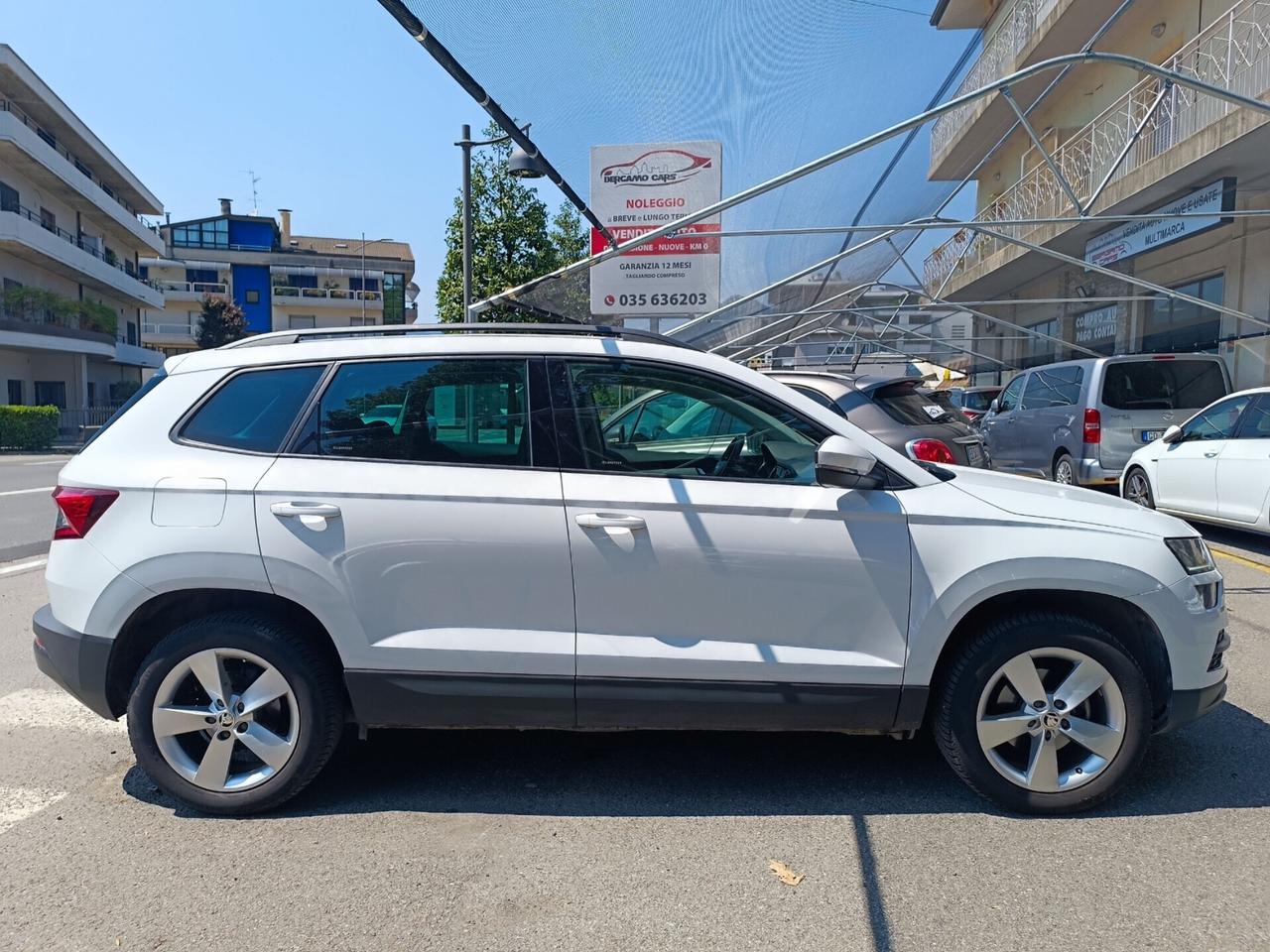 Skoda Karoq 1.6 TDI SCR DSG Executive NAVI, RETROCAMERA
