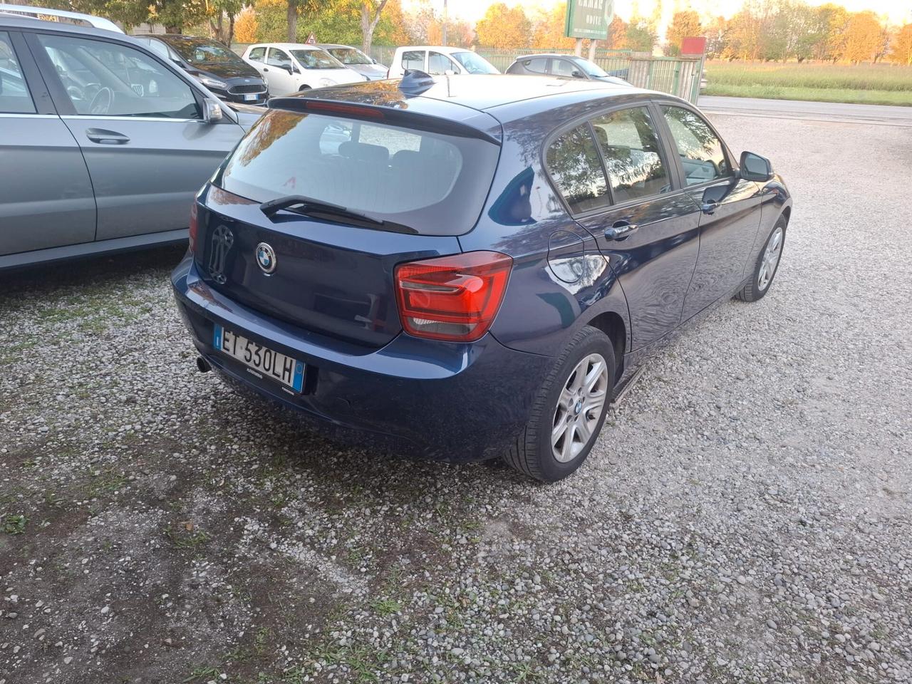 Bmw 114 114d 5p. Unique
