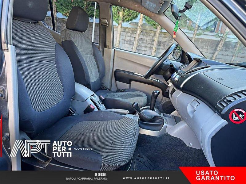Mitsubishi L200 L200 d.cab 2.5 di-d Invite