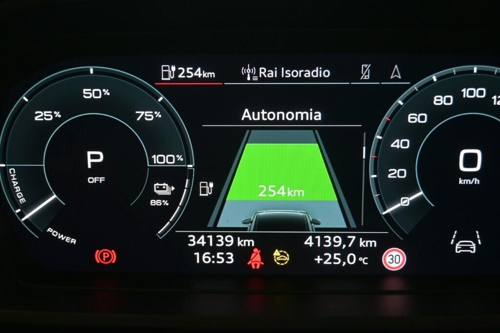 AUDI Q4 35 E-TRON 170CV AUTOMATIC BUSINESS ADVANTAGE ( FARI LED - VIRTUAL COCKPIT - CLIMA TRIZONA - NAVI - PDC - CERCHI 18 )