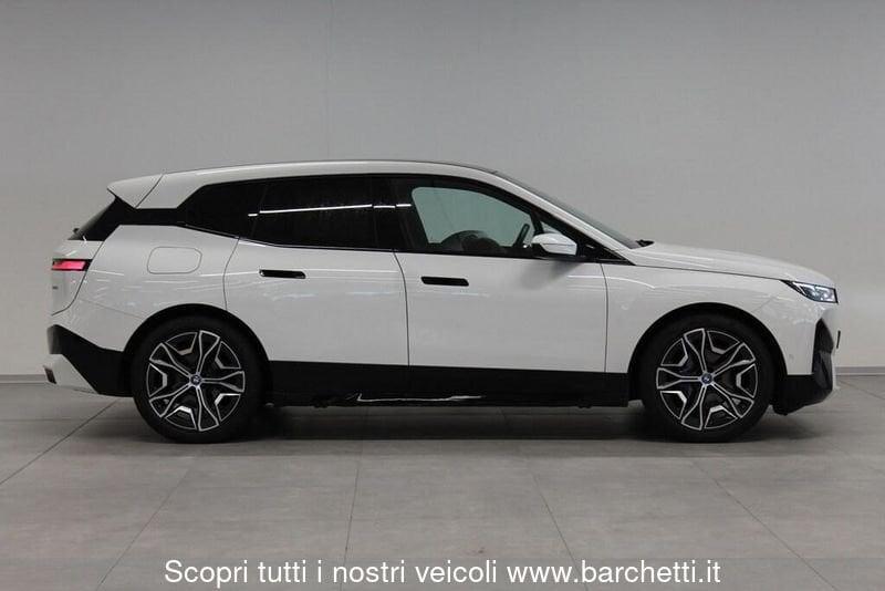 BMW iX xdrive50 pacchetto sportivo