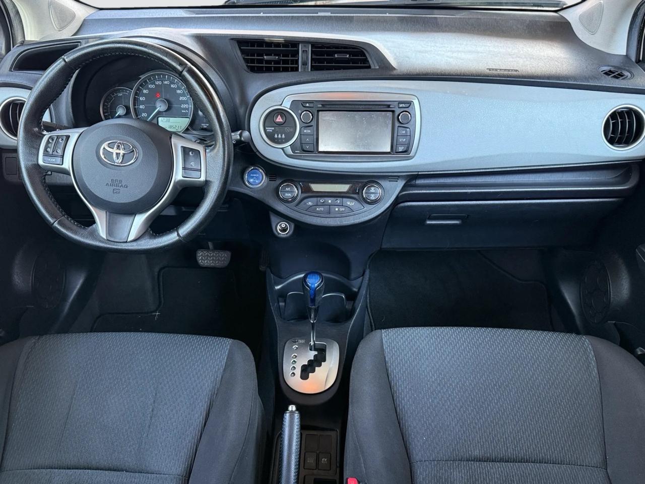 Toyota YARIS 1.5 HYBRID 101 CV*AUTOMATICA*NEOPATENTATI*UNIPRO*