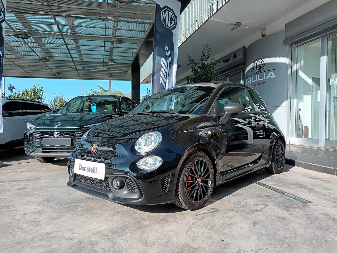 Abarth 695 Cabrio 1.4 Turbo T-Jet 180 CV Auto