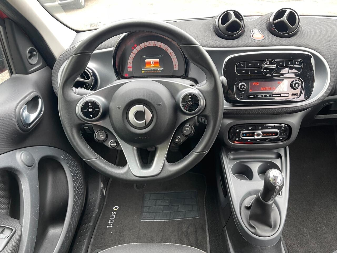 Smart ForFour 70 1.0 Passion LED 2018