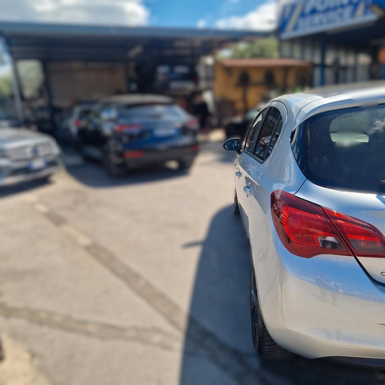 Opel Corsa 1.2 5 porte