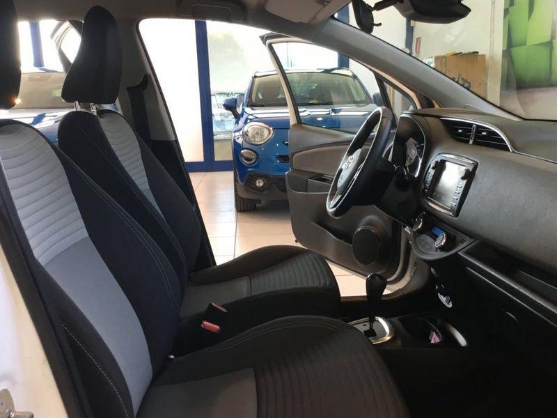 Toyota Yaris Hybrid 1.5 Hybrid Lounge Red/Bronze MY19