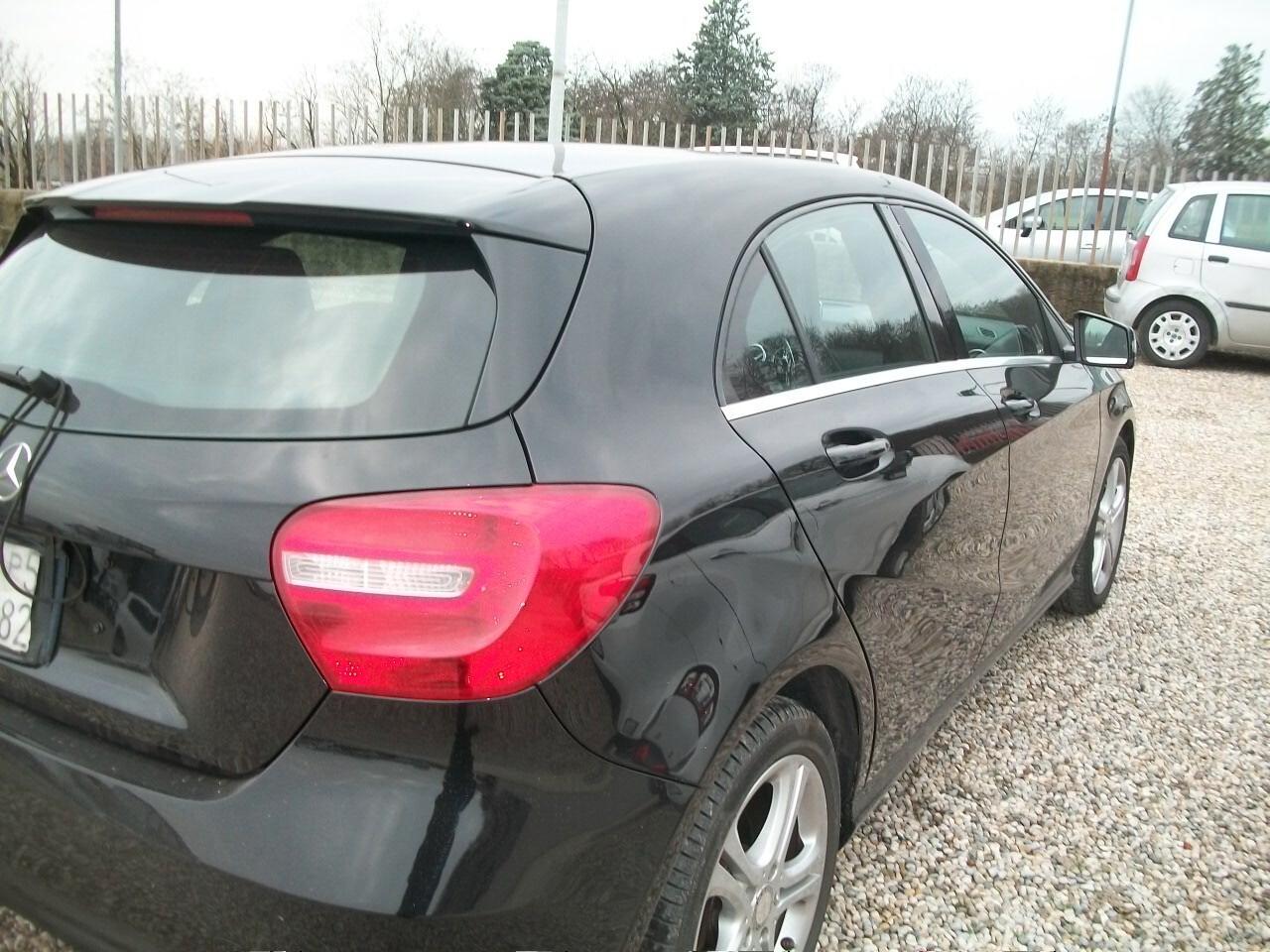 Mercedes-benz A 180 Premium CC 1595 KW 90 HP 122 KM 97650 TALIANDATI GARANZIA UN ANNO BENZINA EURO 06 NERA