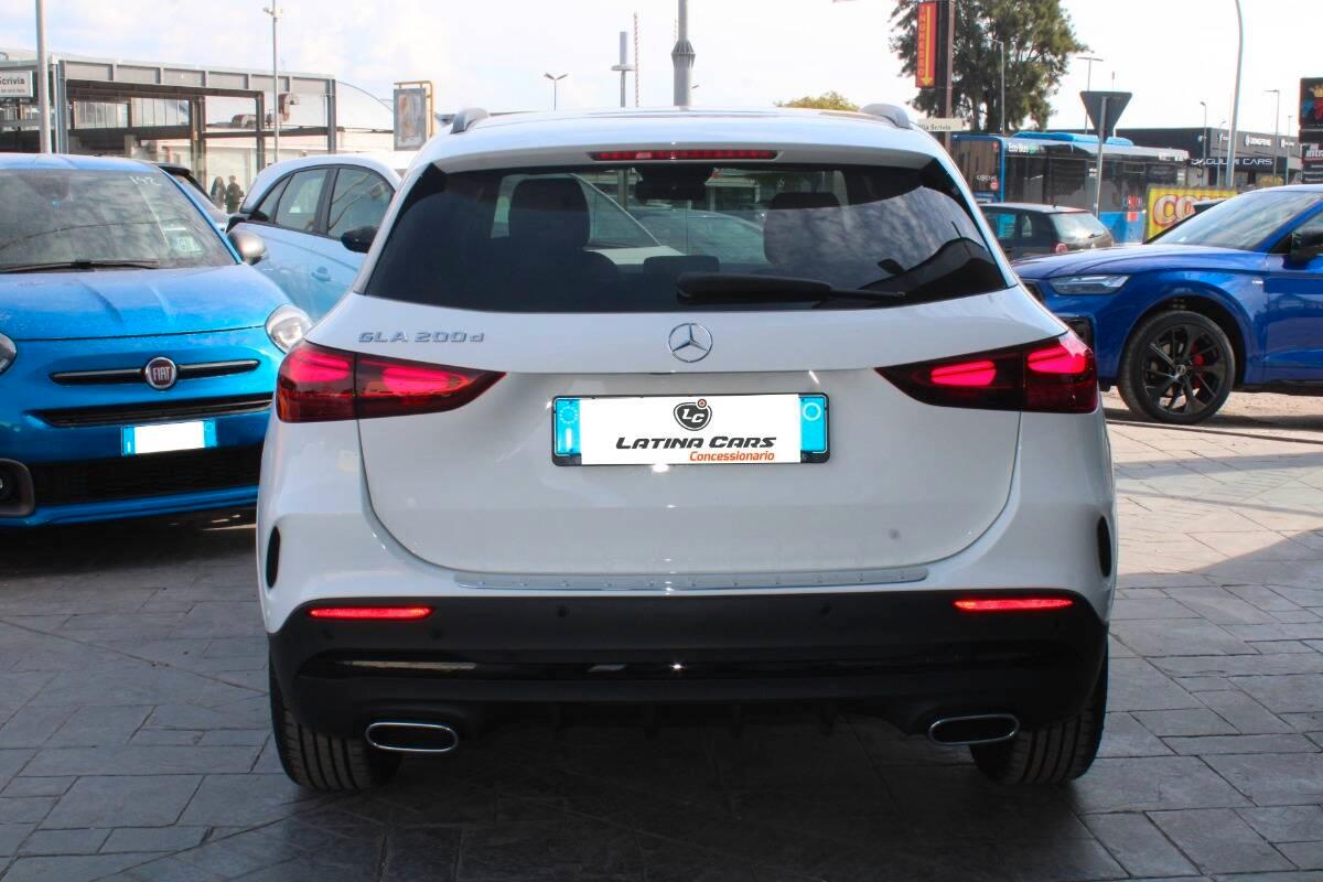 Mercedes Classe GLA 200 d AMG Line Premium auto Con TELECAMERA