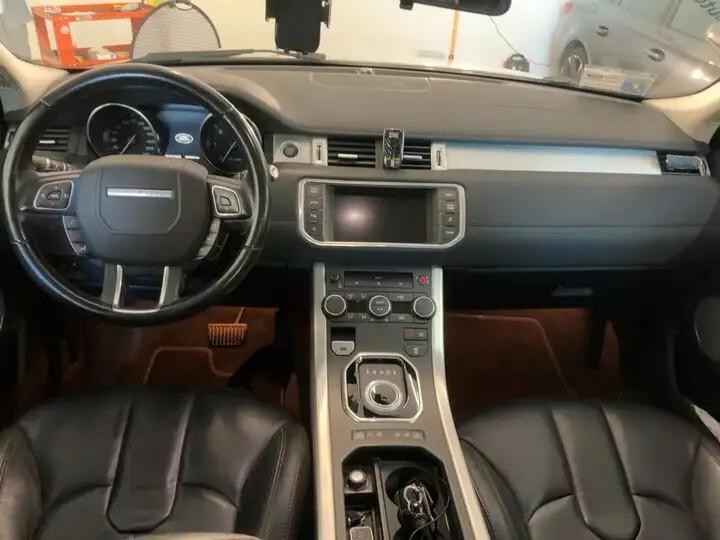Land Rover Range Evoque 2.2 TD4 5p. Pure