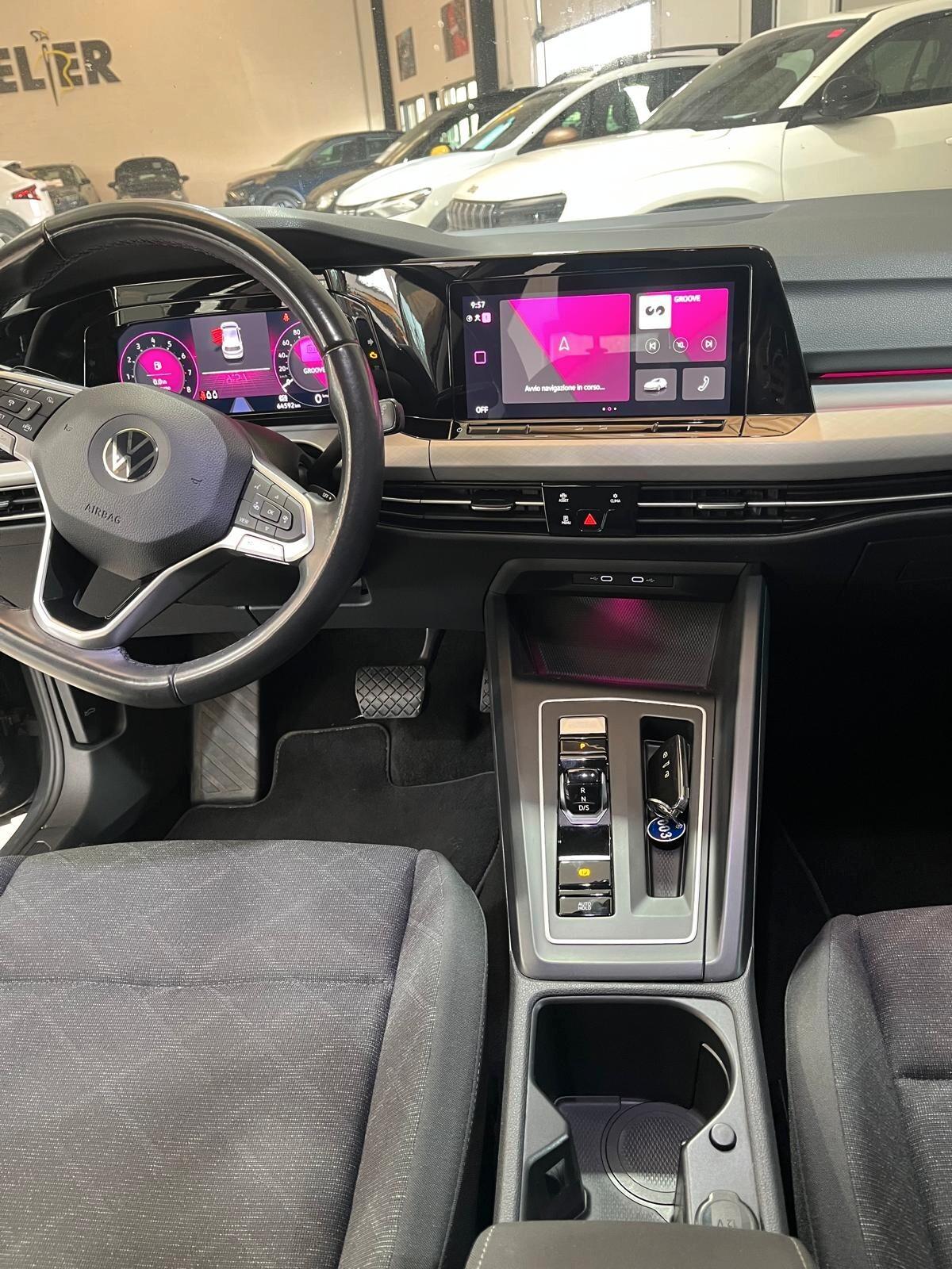 Volkswagen Golf 1.0 eTSI EVO DSG Life