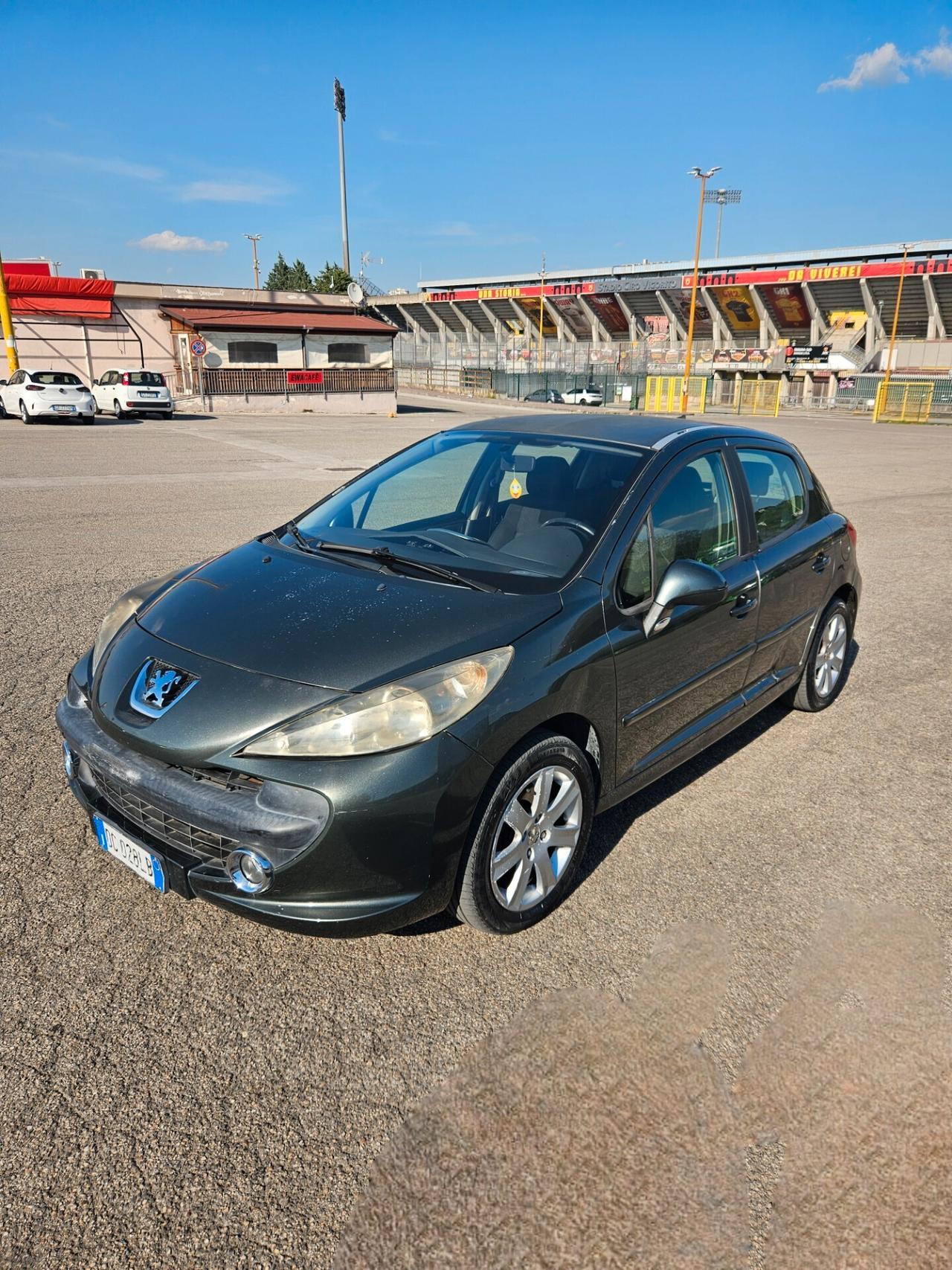 Peugeot 207 1.6 HDi 90CV 5p. XS