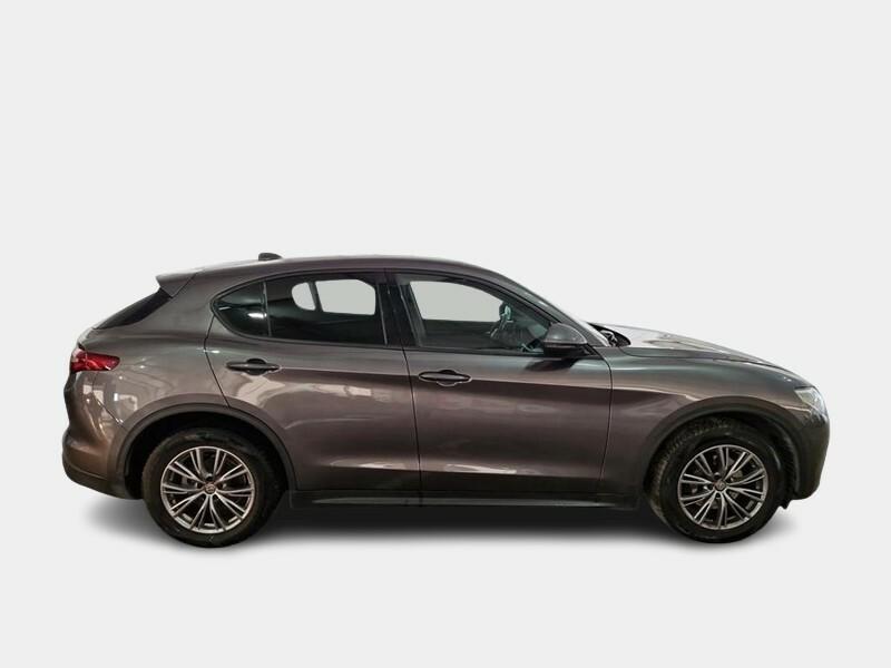 ALFA ROMEO STELVIO 2.2 TURBO DIESEL 190 CV BUSINESS AT8 Q4 SUV