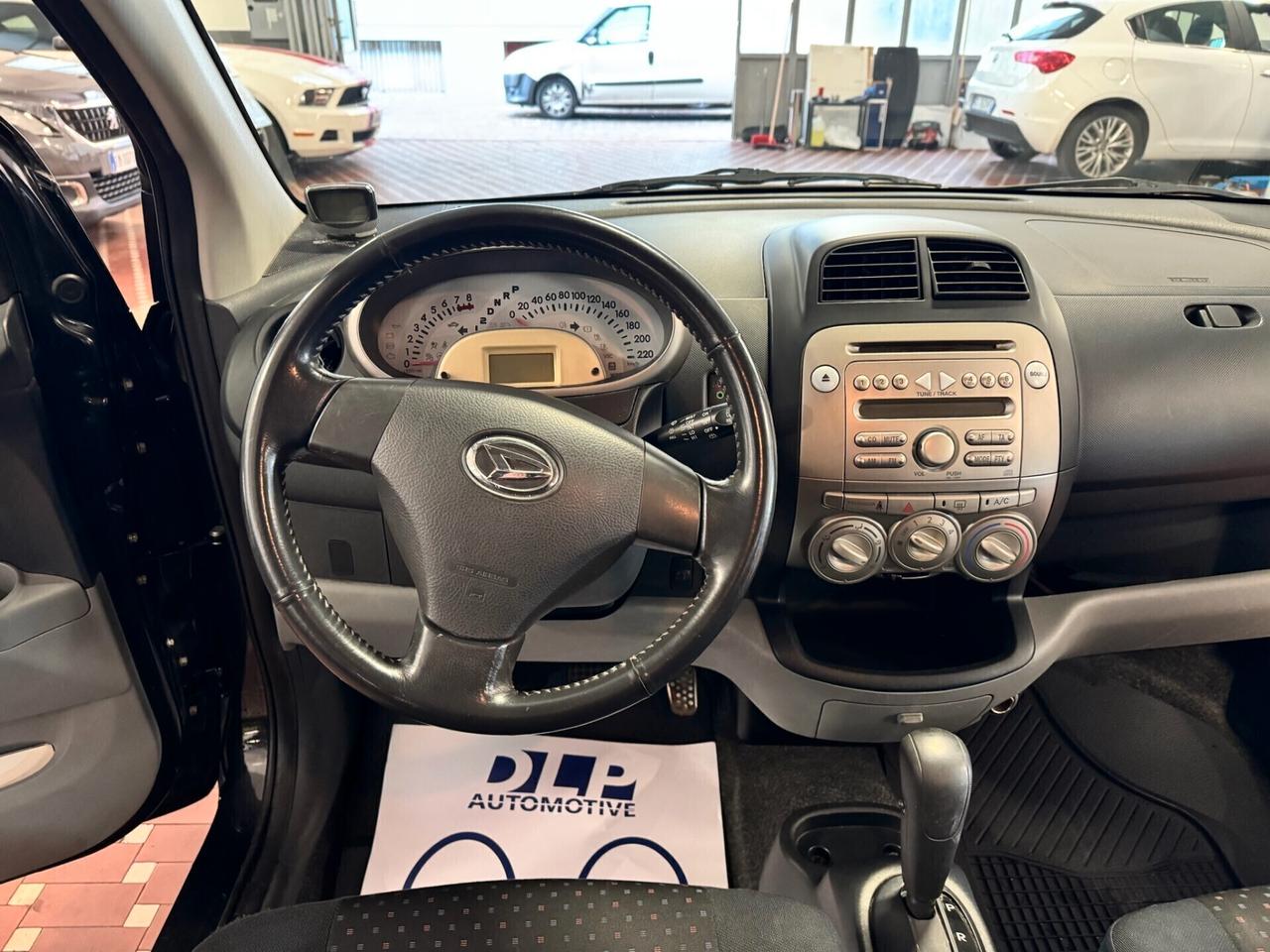 Daihatsu Sirion 1.3 Taka A/T 4WD - CAMBIO AUTOMATICO