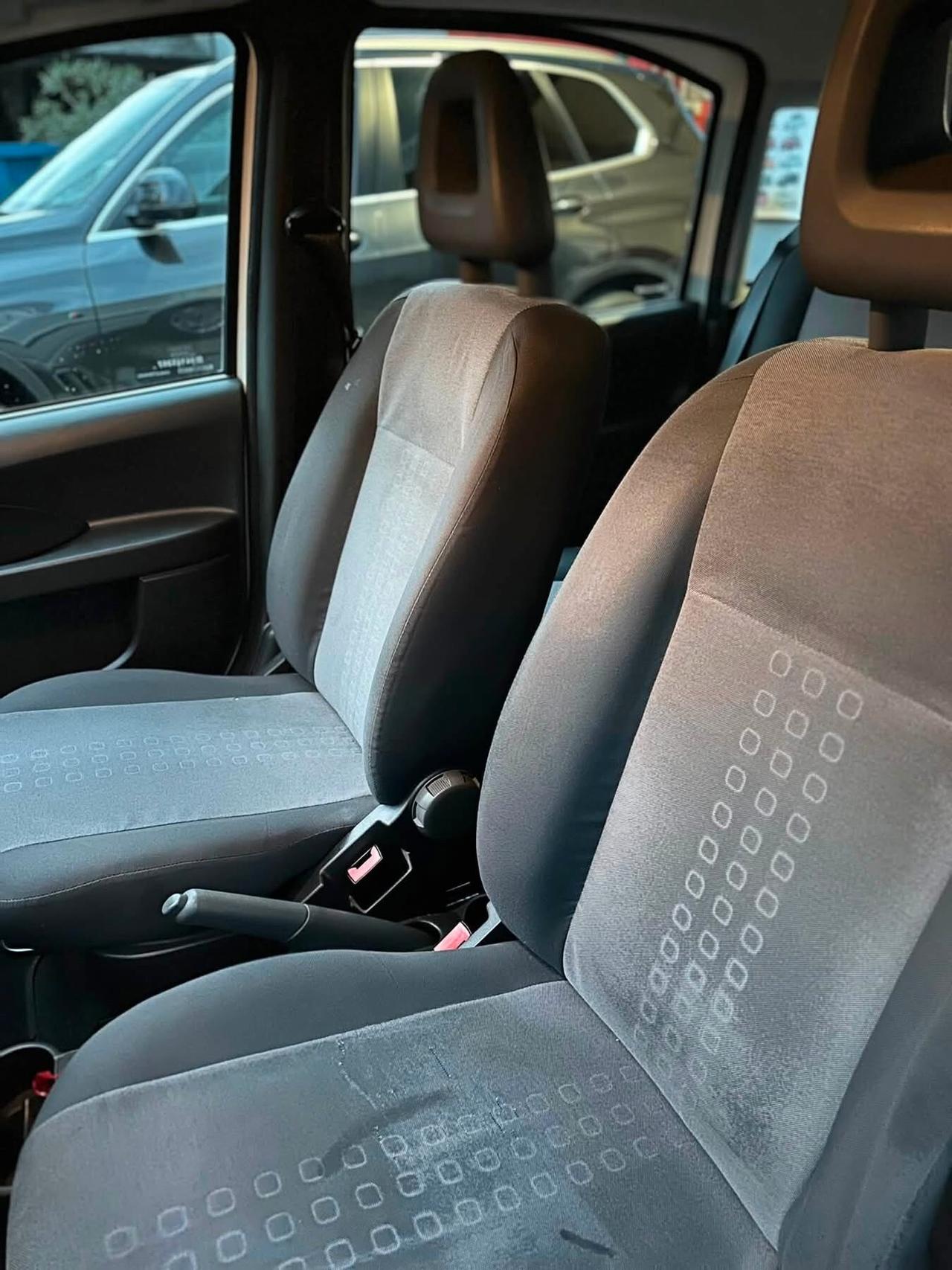 Fiat Panda 1.4 leggermente grandinata neopatentati