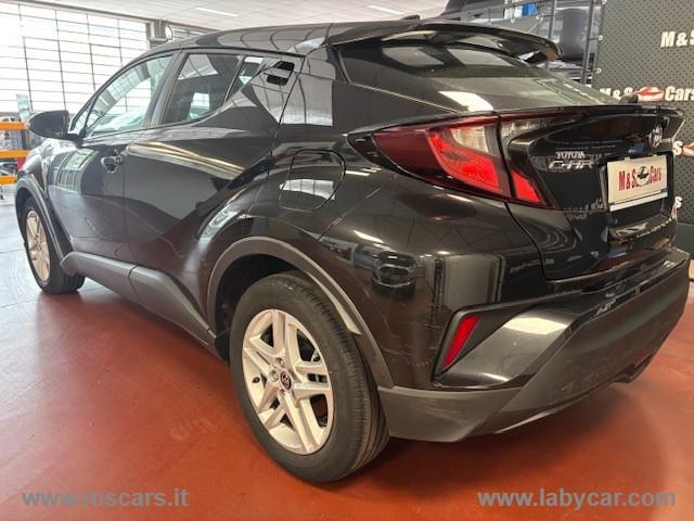 TOYOTA C-HR 1.8 Hybrid E-CVT Business