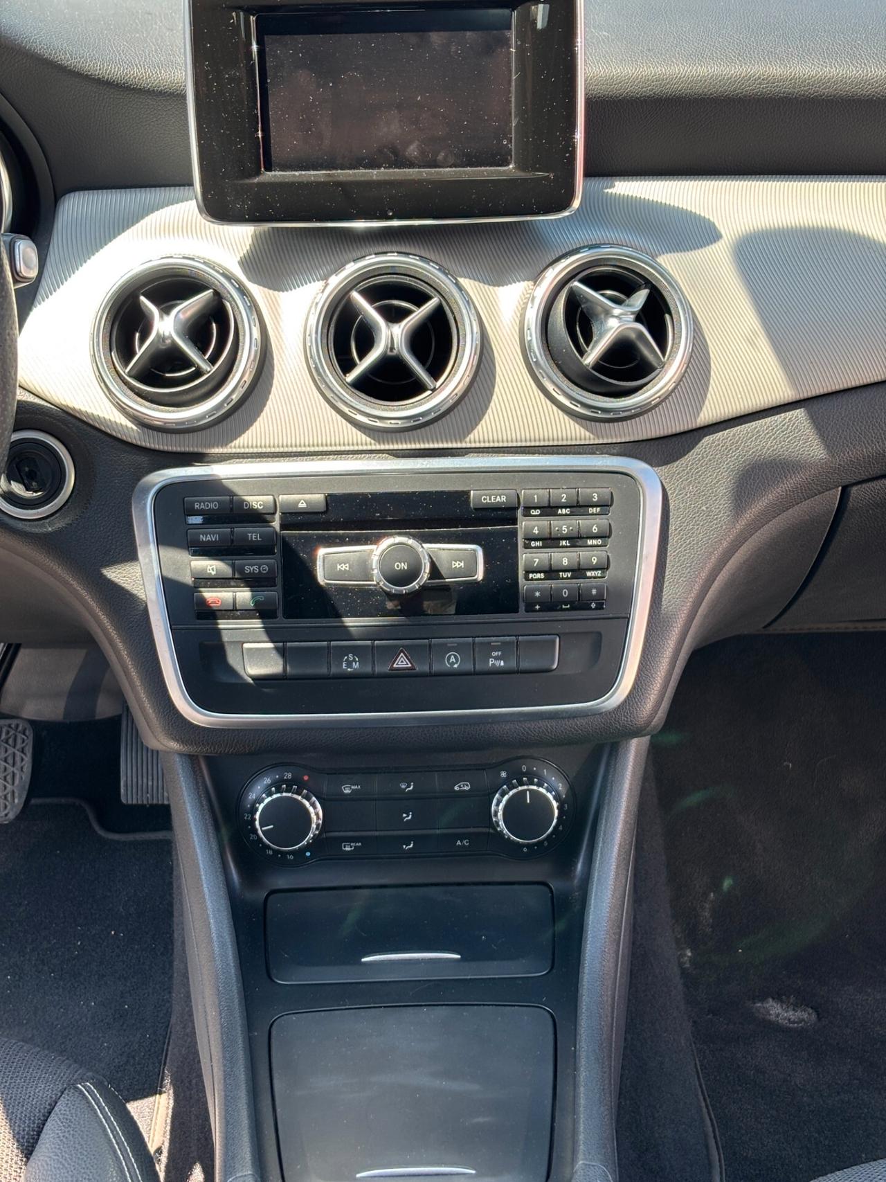 Mercedes-benz GLA 200 d Automatic Premium