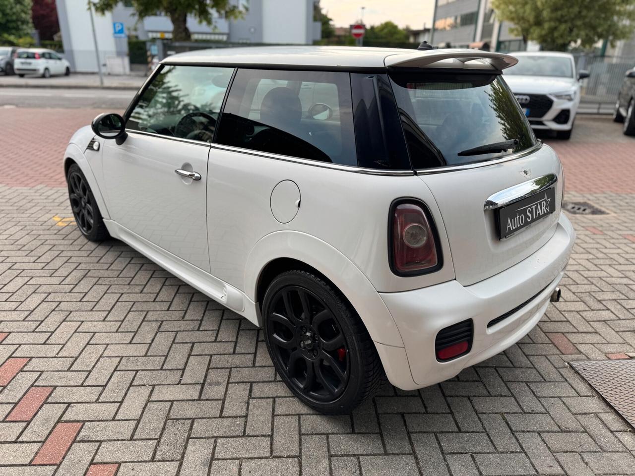 Mini Mini 1.6 16V Cooper D