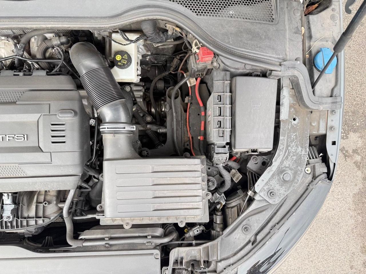 Audi Coupe TT Coupe 1.8 TFSI Design #9929