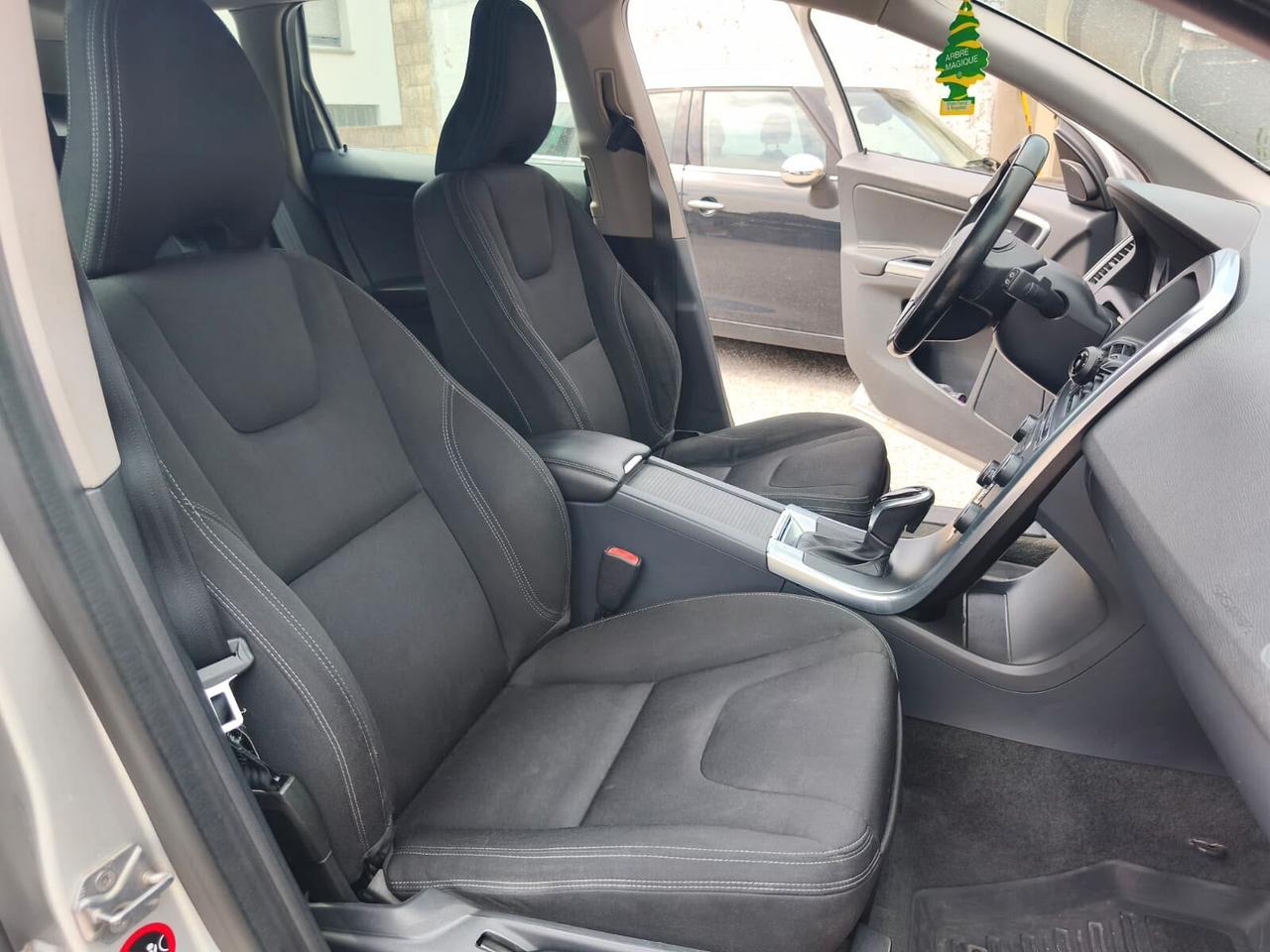 Volvo XC 60 XC60 D3 Geartronic Kinetic Accetto Permute