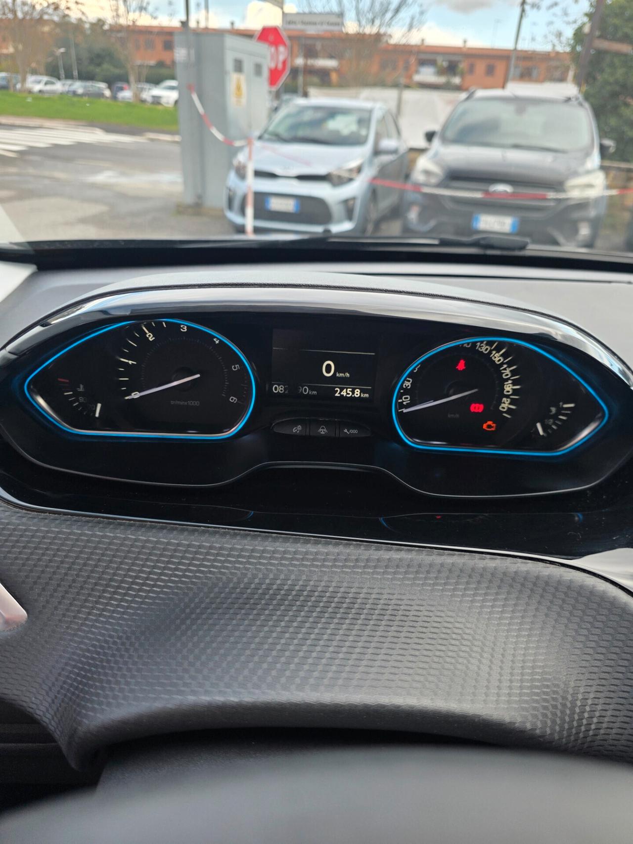 Peugeot 2008 1.6 BlueHDi 100 Allure