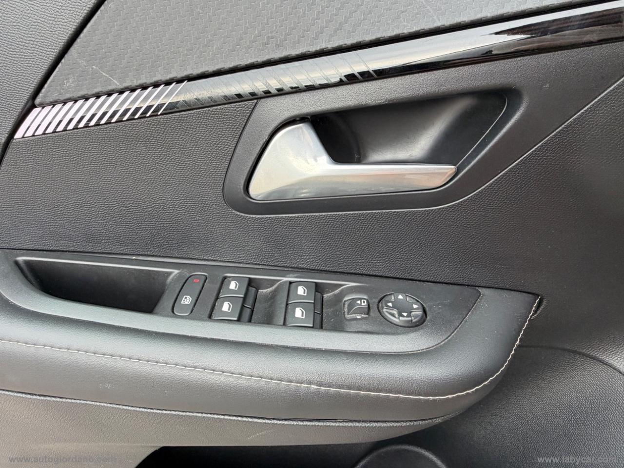 PEUGEOT 208 PureTech 100 S&S 5p. Allure