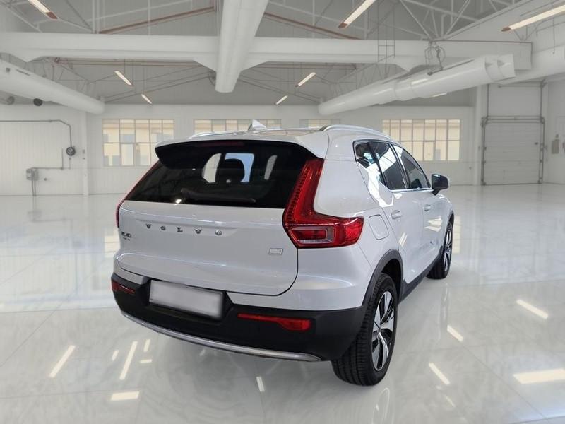 VOLVO XC40 T4 RECHARGE PLUG-IN AUTO CORE SUV