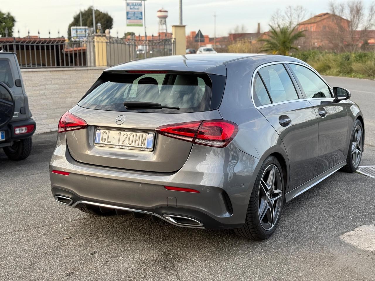 MERCEDES A 180 d PREMIUM PACK AMG Automatica