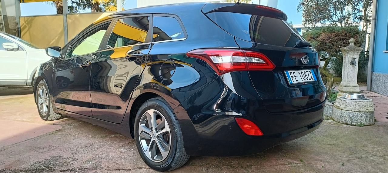 Hyundai i30 Wagon 1.6 CRDi SOLO 120MILA KM PREZZO SOTTO COSTO