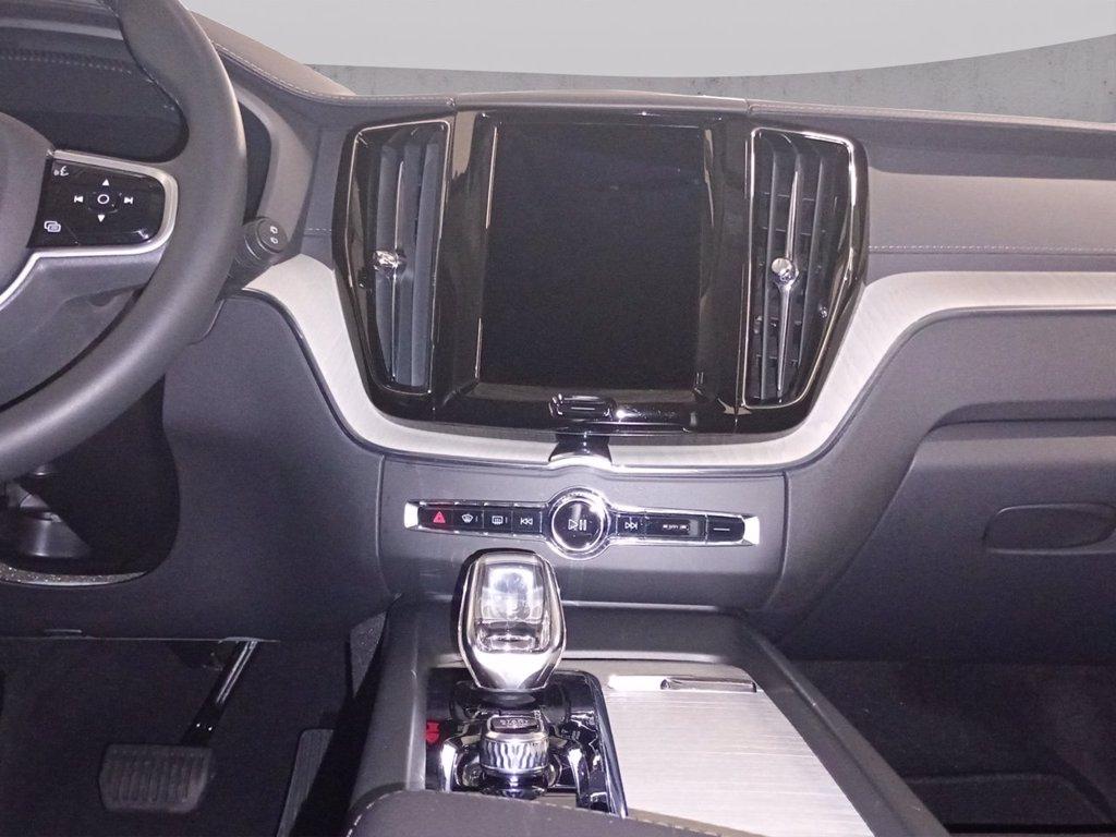 VOLVO XC60 2.0 b4 Inscription auto del 2021