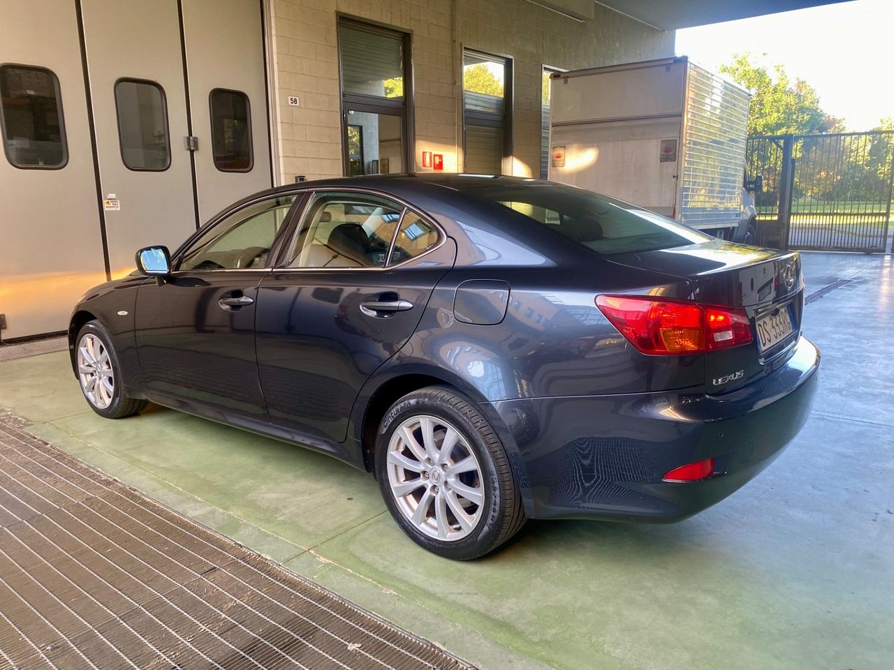 Lexus IS 220d IS 220d MC Luxury