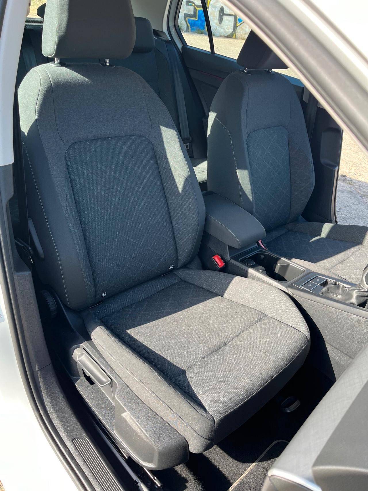 Volkswagen Golf 2.0 TDI 116 CV Life*Navi*