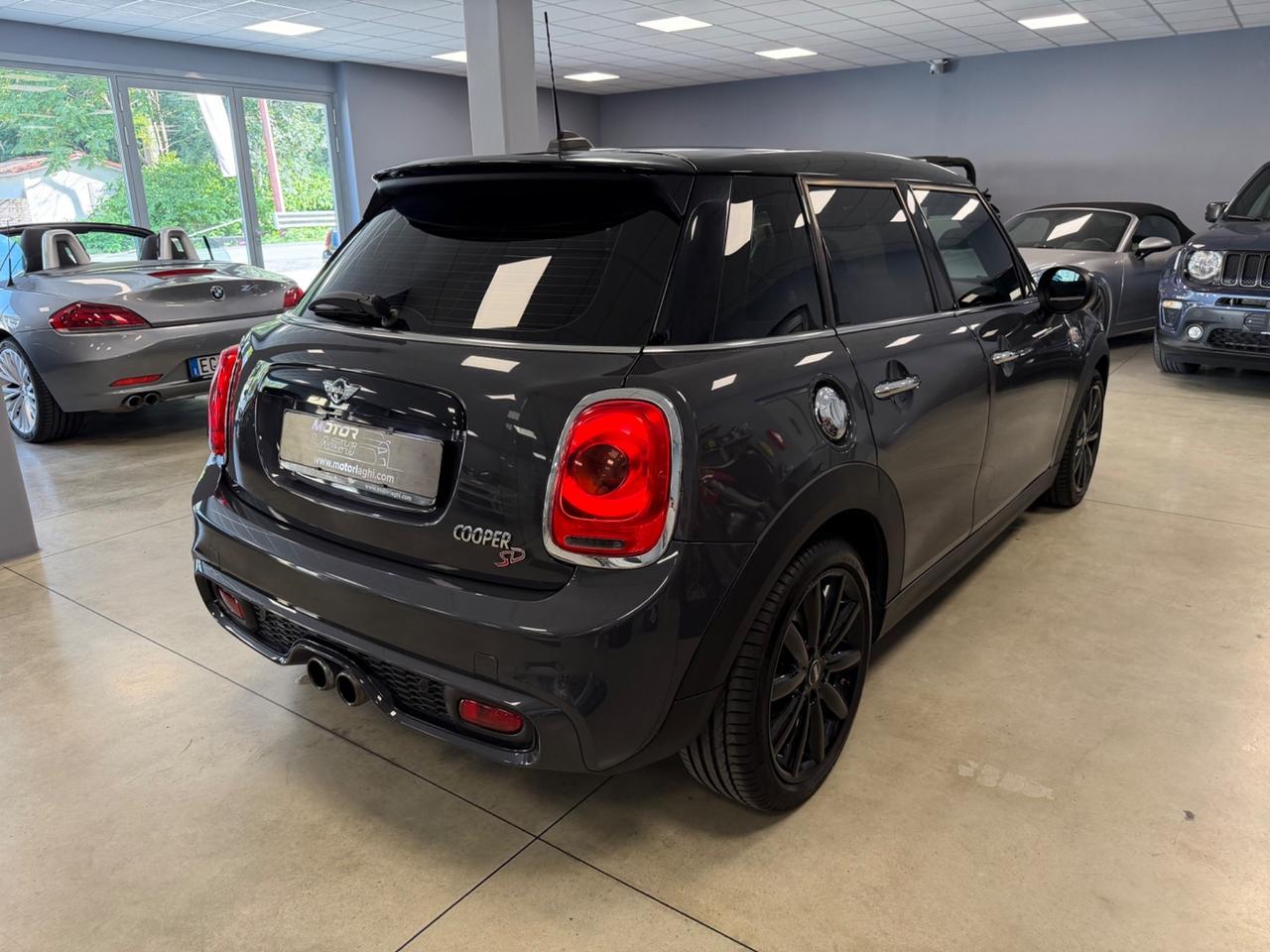 Mini 2.0 Cooper SD aut. Hype 5 porte